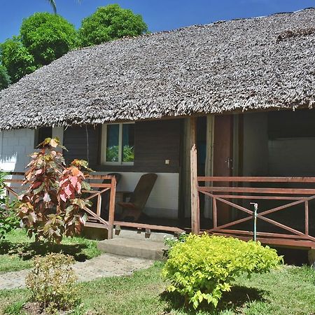 Ylang Hotel Ambondrona  Экстерьер фото