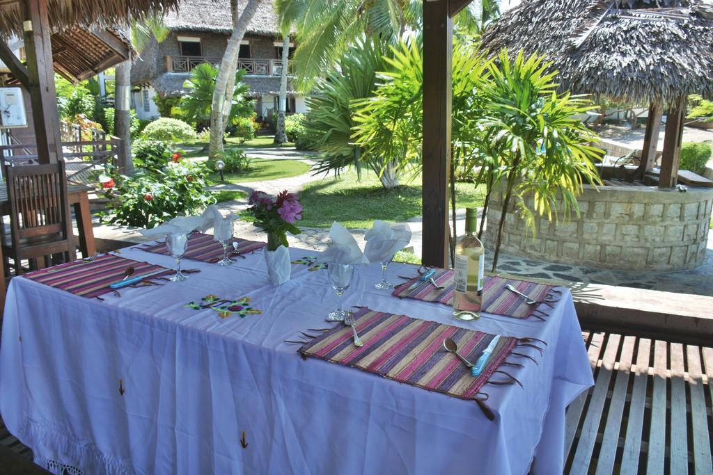 Ylang Hotel Ambondrona  Экстерьер фото