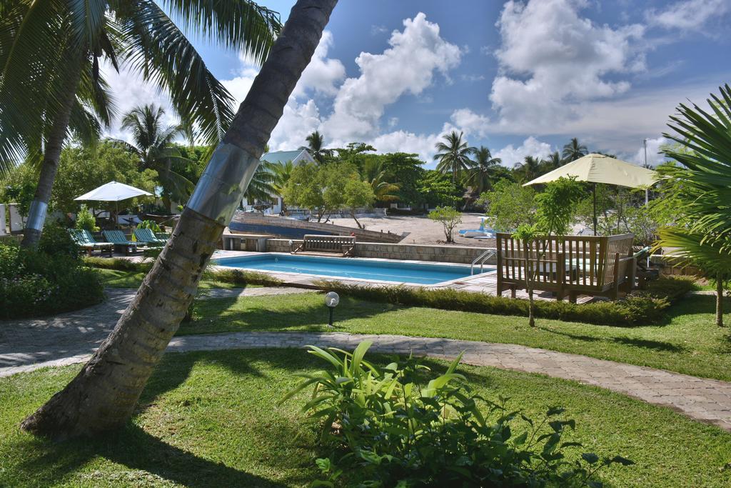 Ylang Hotel Ambondrona  Экстерьер фото